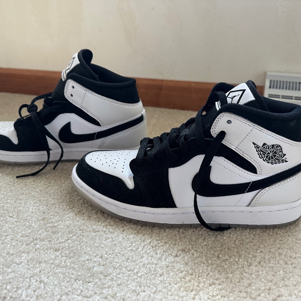 Air Jordans Mid SE- Diamond